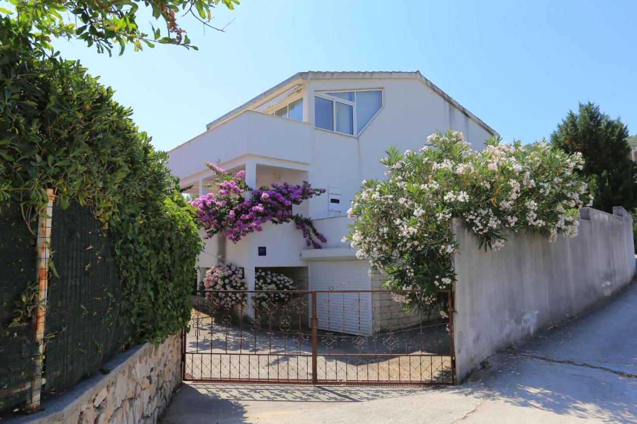 Apartments By The Sea Slatine, Ciovo - 16345 Exterior photo