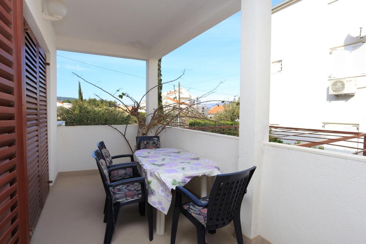 Apartments By The Sea Slatine, Ciovo - 16345 Exterior photo